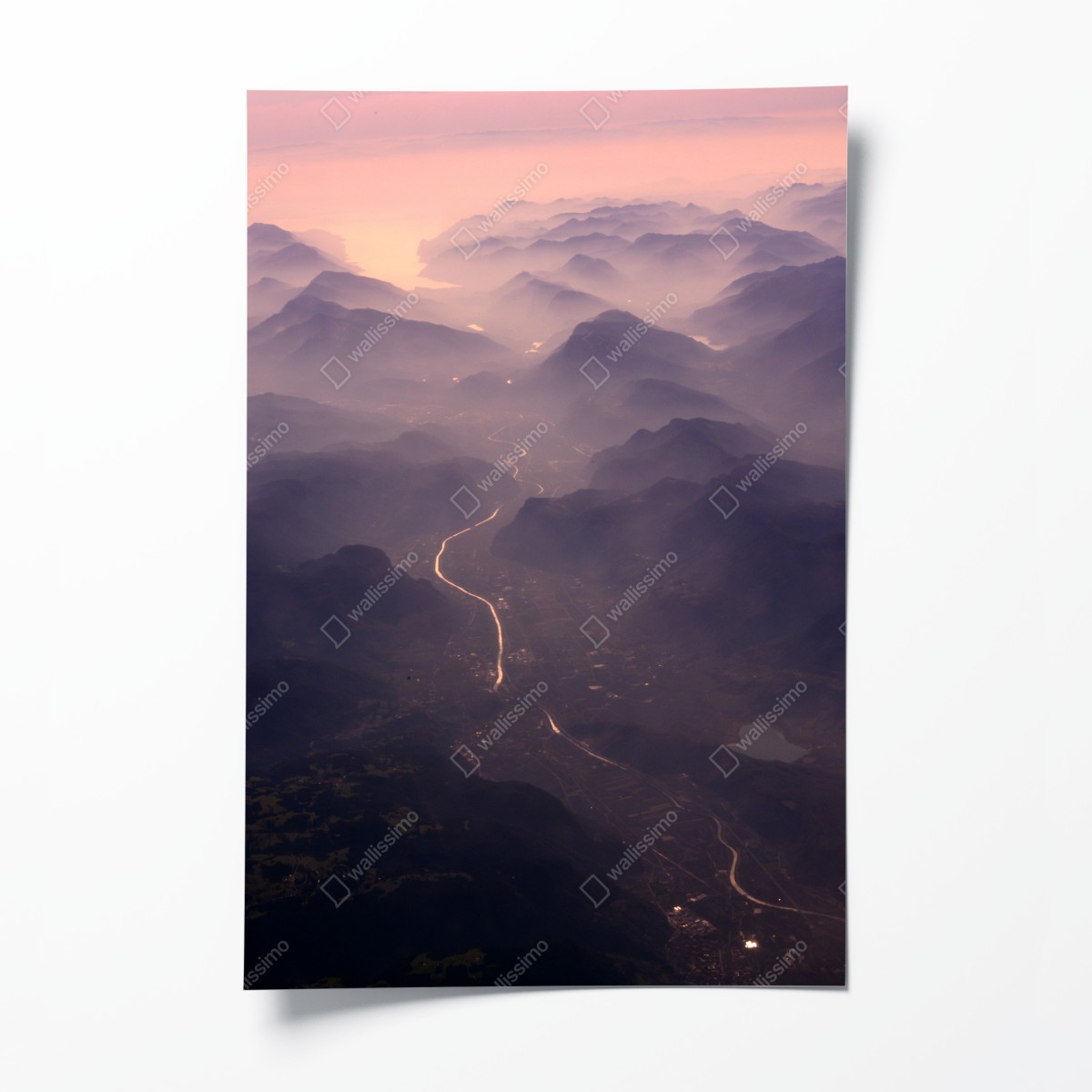 Poster nebliges pastell bergtal – Wallnifity®