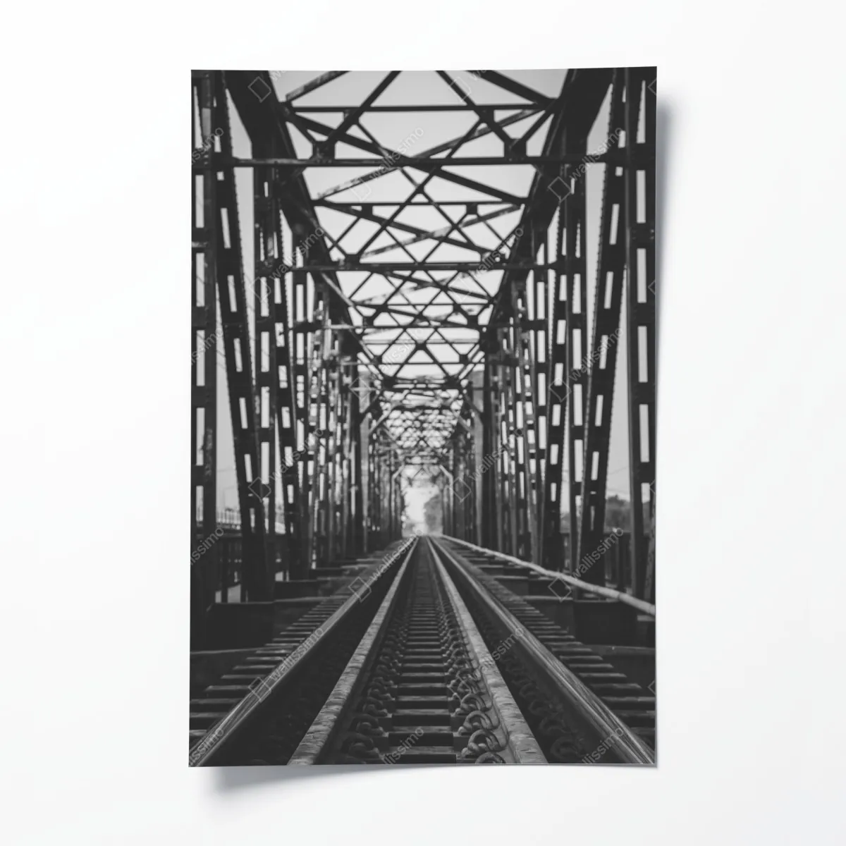 Poster alte eisenbahnbrücke in schwarzweiß – Wallnifity®