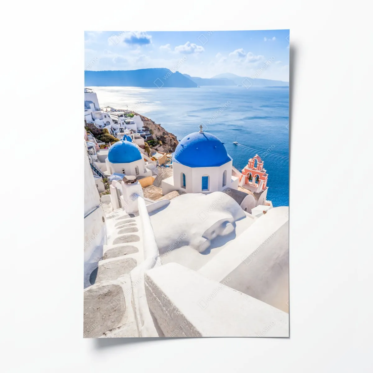 Poster sonniges Santorini blaue kuppeln und meerblick – Wallnifity®