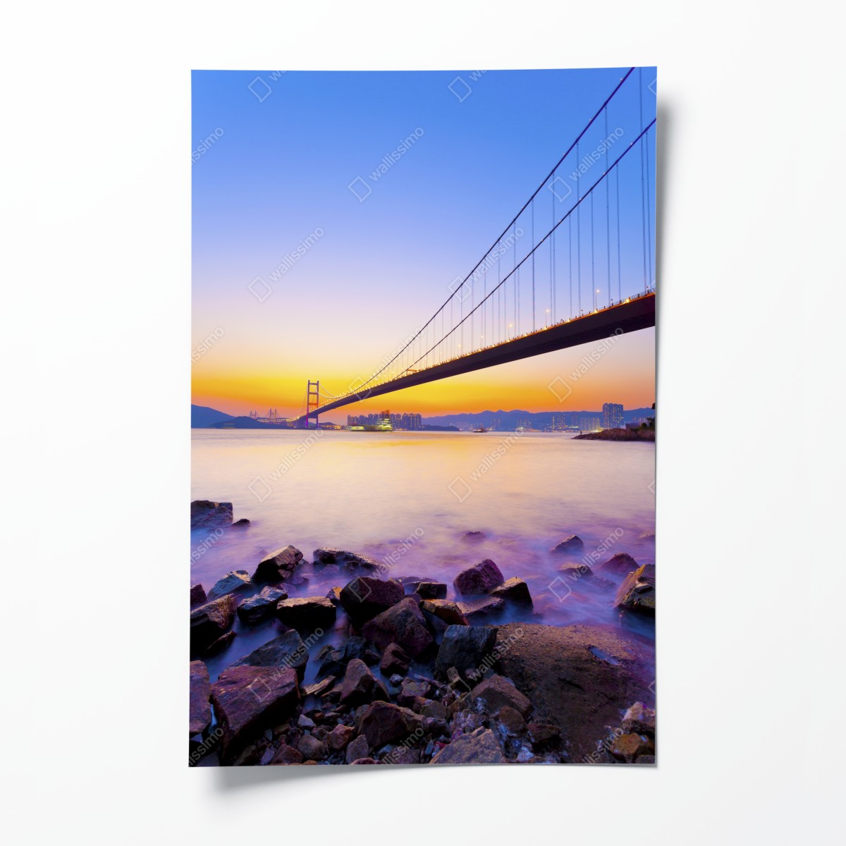Poster goldener sonnenuntergang über hängebrücke – Wallnifity®