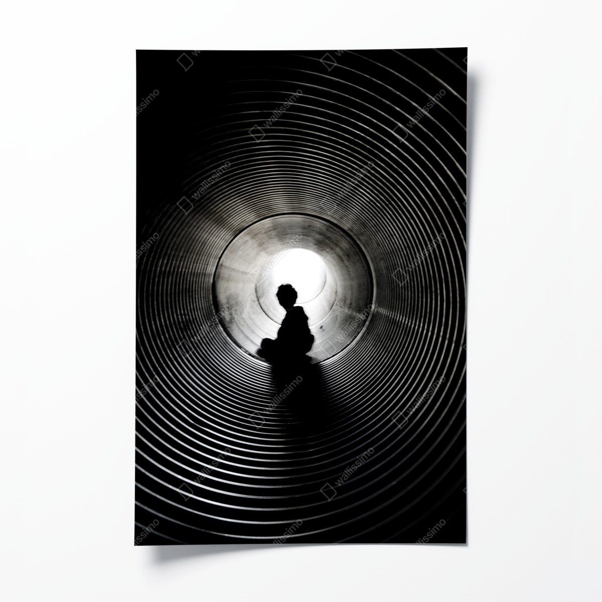Poster silhouette in einem spiraltunnel – Wallnifity®