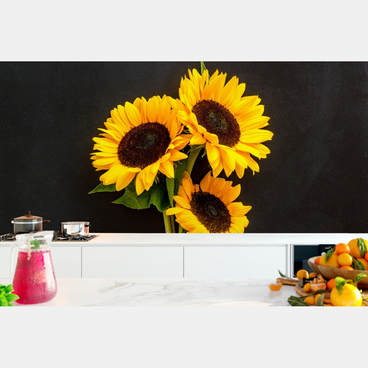 Fototapete leuchtende sonnenblumen auf schwarzem hintergrund – Wallnifity®