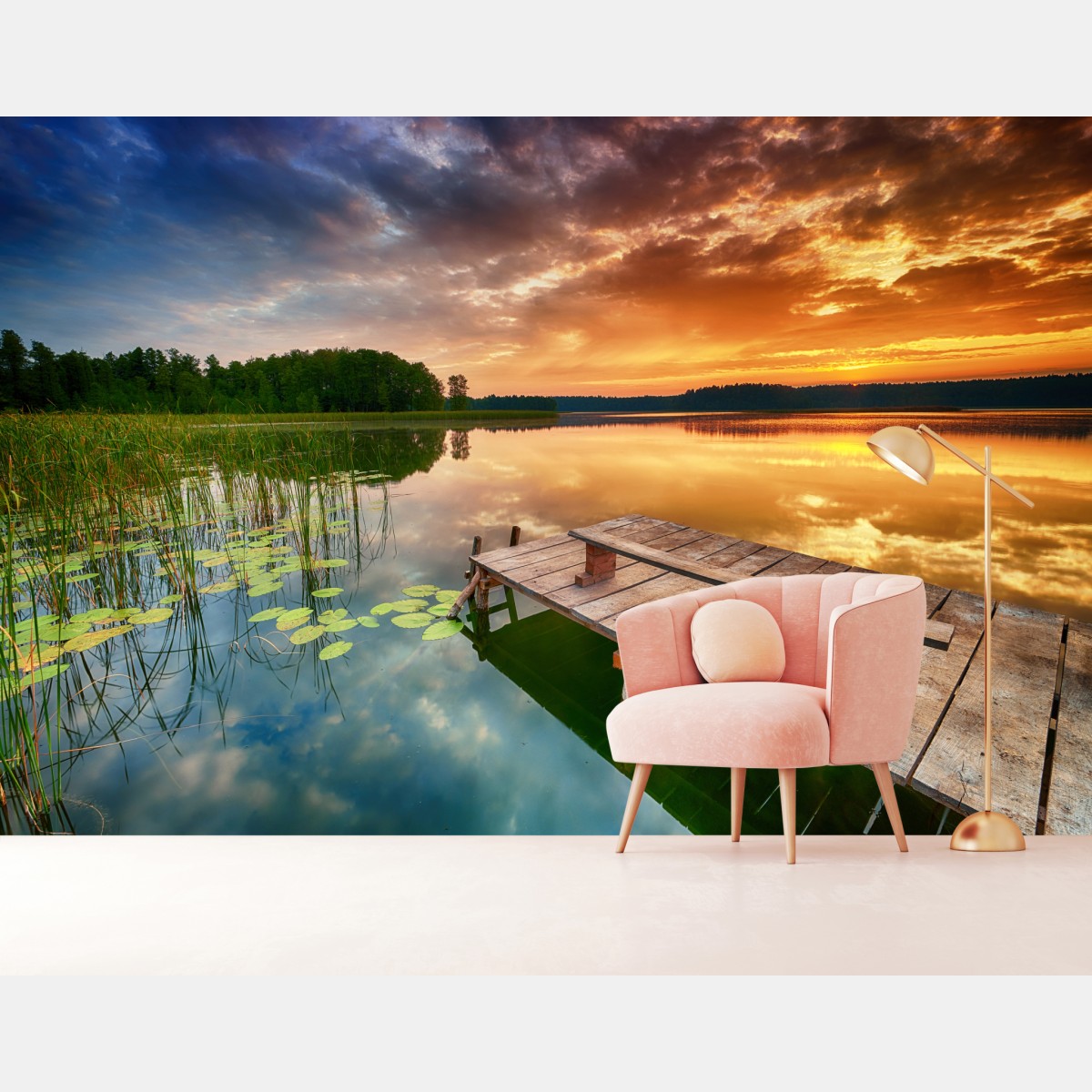Fototapete goldener sonnenaufgang über ruhigem see – Wallnifity®