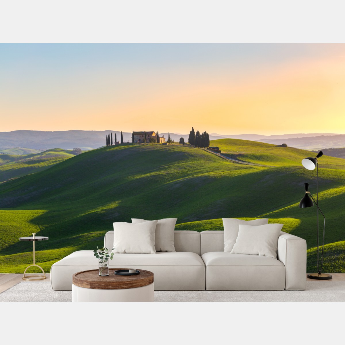 Fototapete bauernhaus auf grünen hügeln, Crete Senesi – Wallnifity®