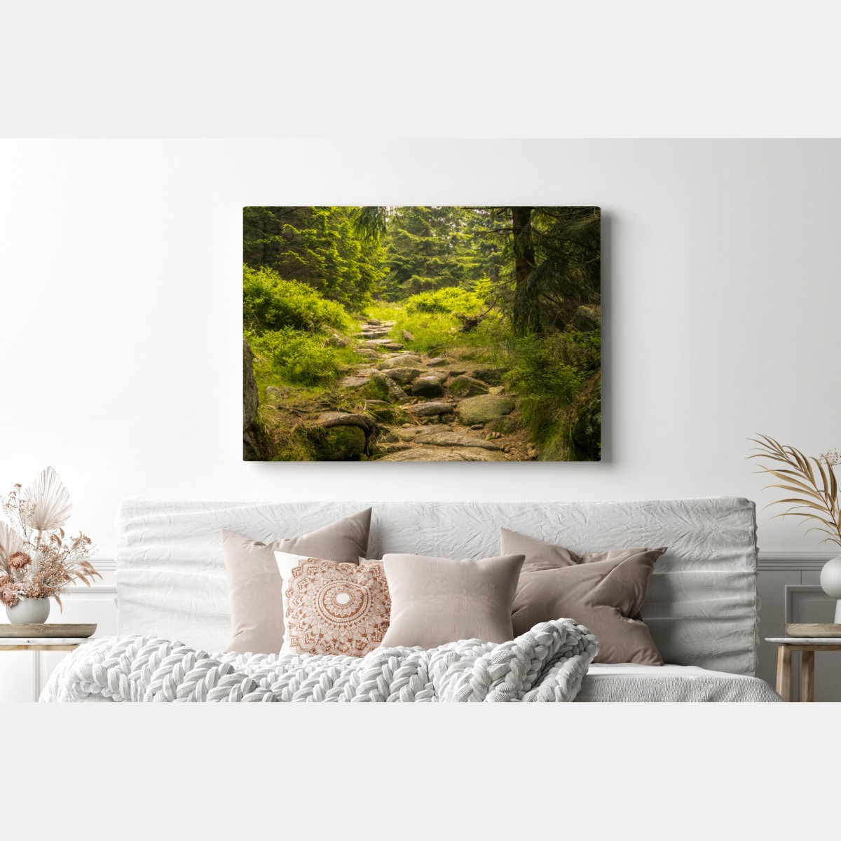 Leinwandbild ruhiger waldweg durch nadelwald – Wallnifity® Leinwandbild ruhiger waldweg durch nadelwald – Wallnifity®