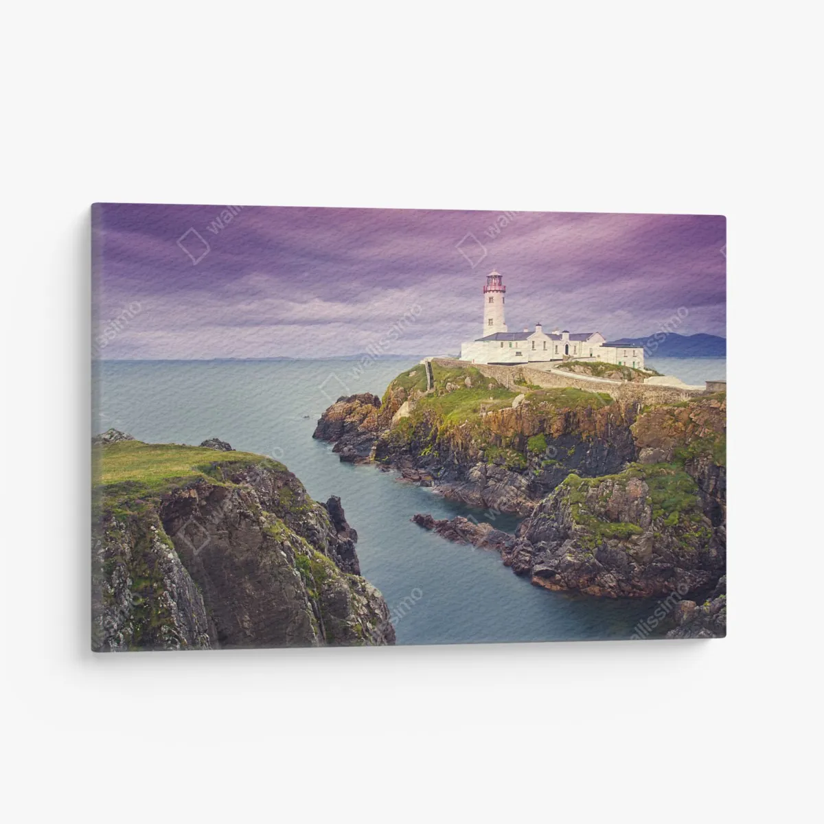 Leinwandbild lila leuchtturm an steiler küste – Wallnifity® Leinwandbild lila leuchtturm an steiler küste – Wallnifity®