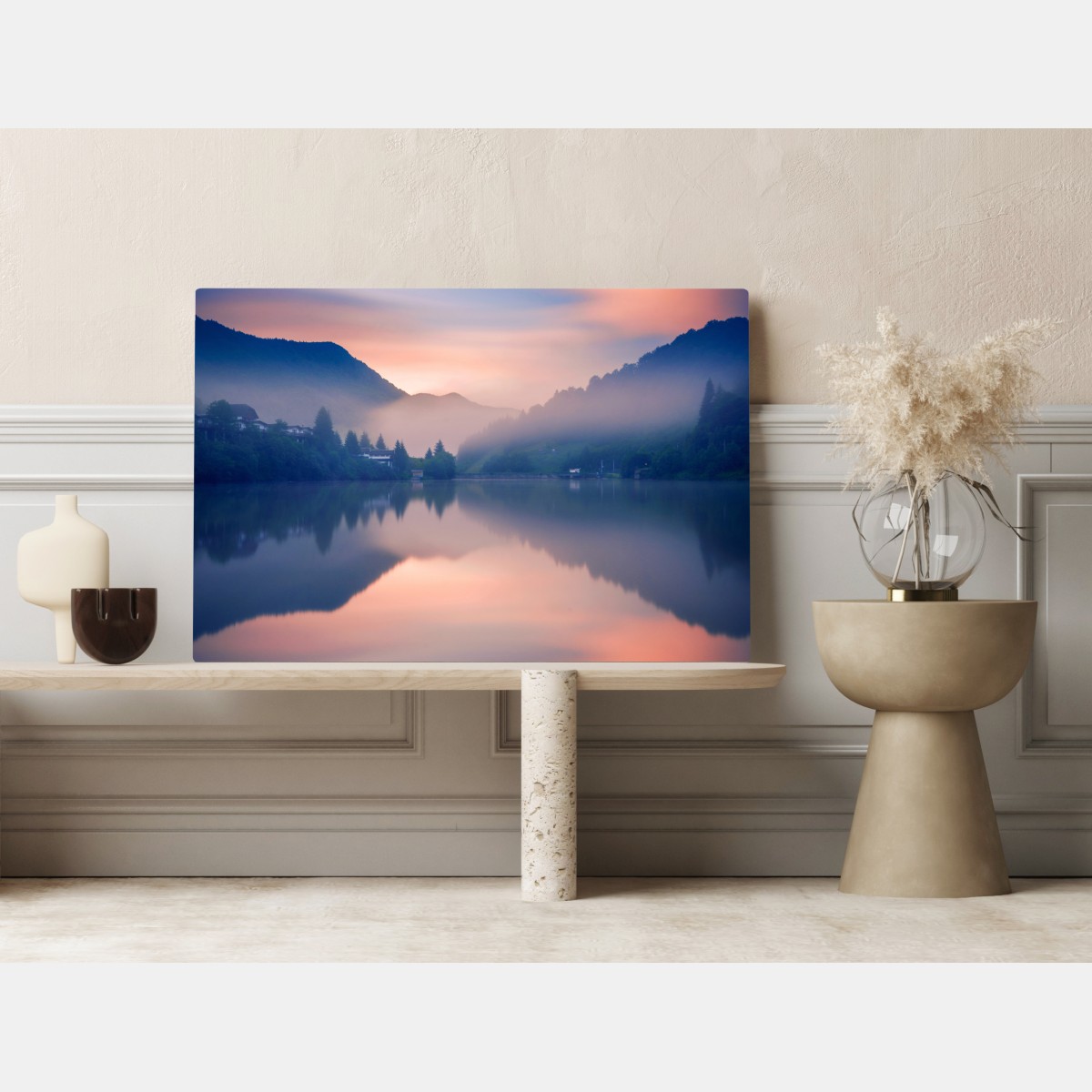 Leinwandbild nebeliger bergsee bei dämmerung – Wallnifity® Leinwandbild nebeliger bergsee bei dämmerung – Wallnifity®