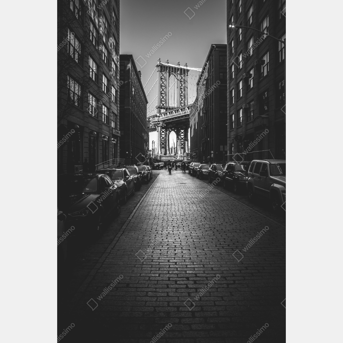 Leinwandbild Manhattan Bridge im rahmen einer gepflasterten straße – Wallnifity® Leinwandbild Manhattan Bridge im rahmen einer gepflasterten straße – Wallnifity®