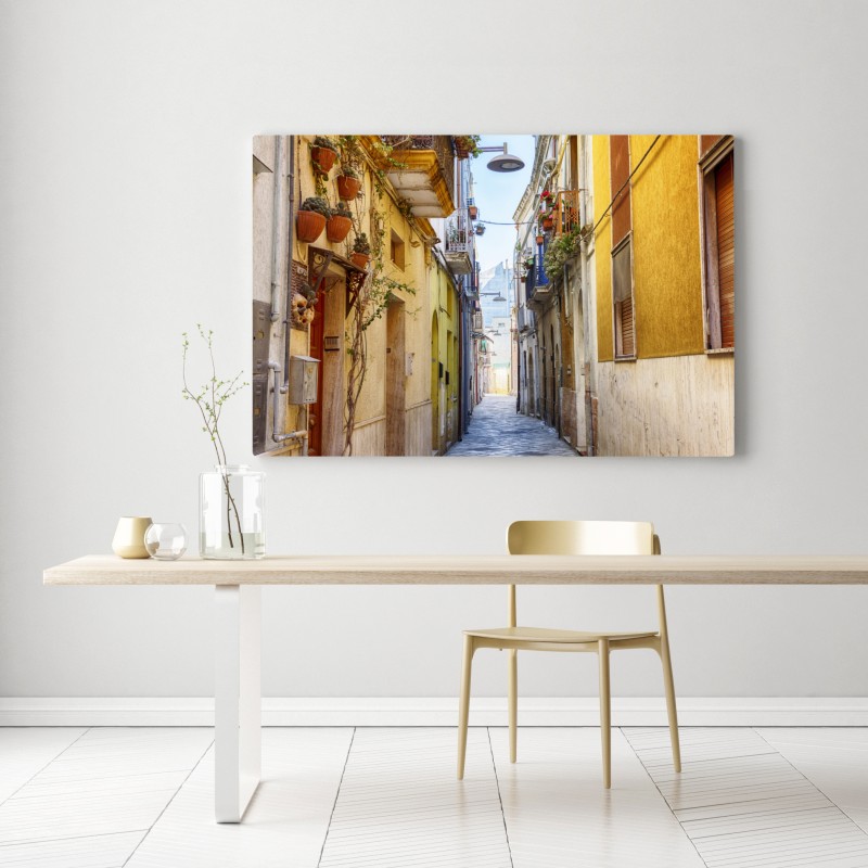 Leinwandbild sonnige gasse in Brindisi – Wallnifity® Leinwandbild sonnige gasse in Brindisi – Wallnifity®
