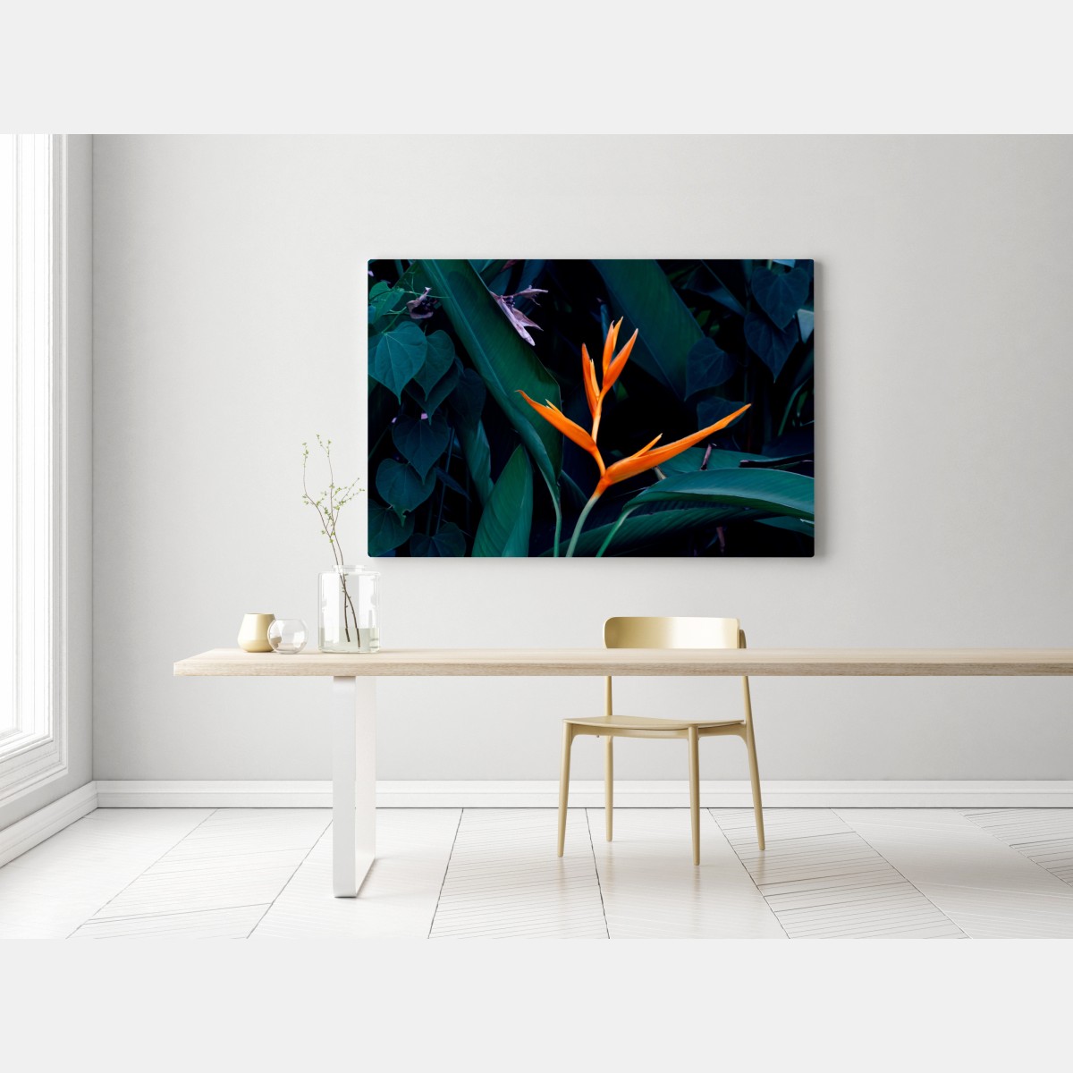 Leinwandbild leuchtende strelitzie vor tiefgrünen blättern – Wallnifity® Leinwandbild leuchtende strelitzie vor tiefgrünen blättern – Wallnifity®