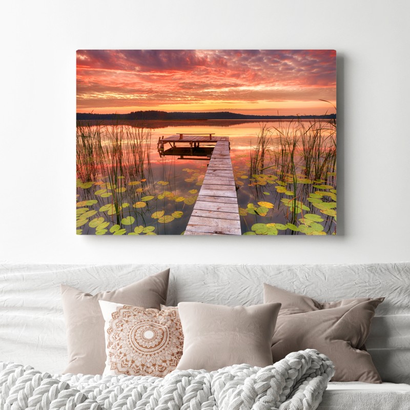 Leinwandbild sonnenaufgang über ruhigem see mit steg – Wallnifity® Leinwandbild sonnenaufgang über ruhigem see mit steg – Wallnifity®