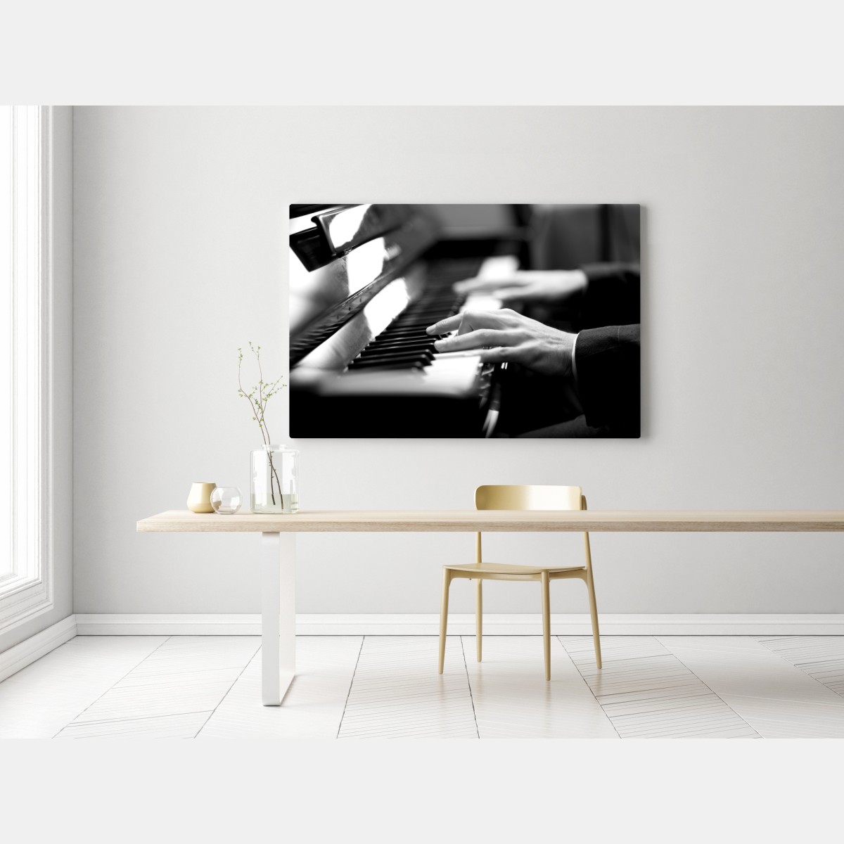 Leinwandbild intime hände auf klaviertasten in monochrom – Wallnifity®