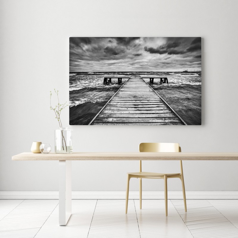 Leinwandbild dramatischer schwarzweiß-steg in stürmischer see – Wallnifity® Leinwandbild dramatischer schwarzweiß-steg in stürmischer see – Wallnifity®