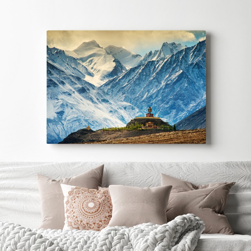 Leinwandbild majestätisches bergkloster vor schneebedeckten gipfeln – Wallnifity® Leinwandbild majestätisches bergkloster vor schneebedeckten gipfeln – Wallnifity®