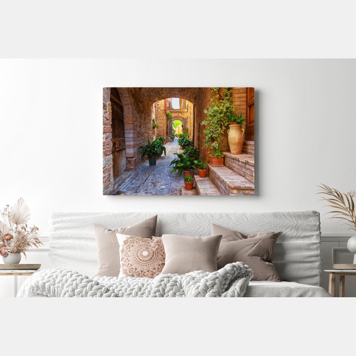 Leinwandbild sonnige gasse mit blumentöpfen in Spello – Wallnifity® Leinwandbild sonnige gasse mit blumentöpfen in Spello – Wallnifity®