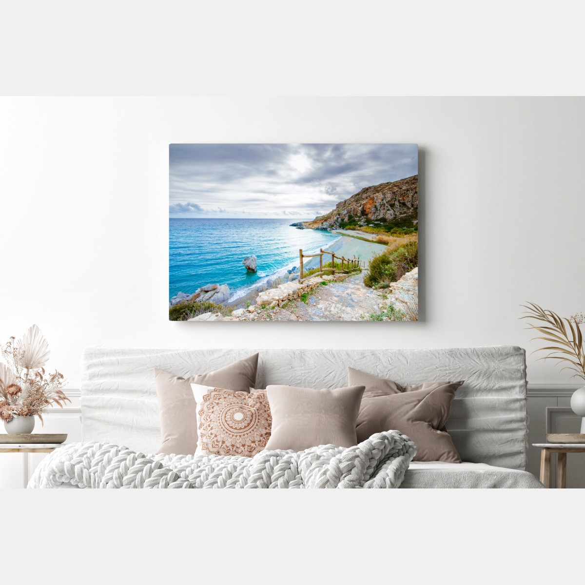 Leinwandbild ruhige türkisfarbene bucht mit küstenpfad – Wallnifity®