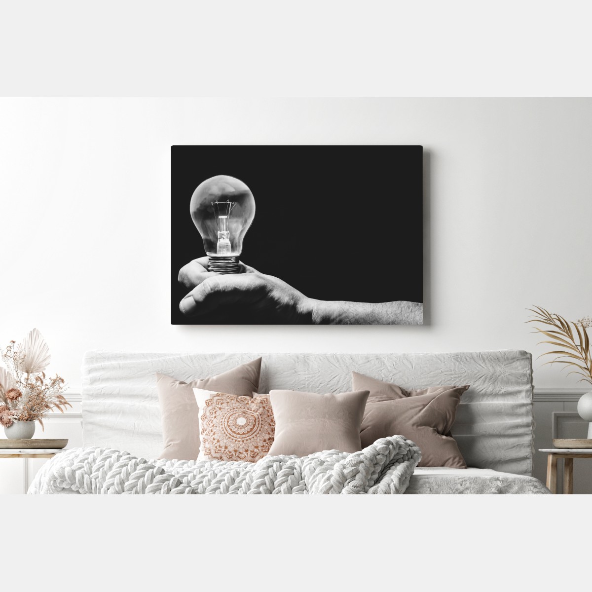 Leinwandbild monochrome hand hält glühbirne – Wallnifity® Leinwandbild monochrome hand hält glühbirne – Wallnifity®