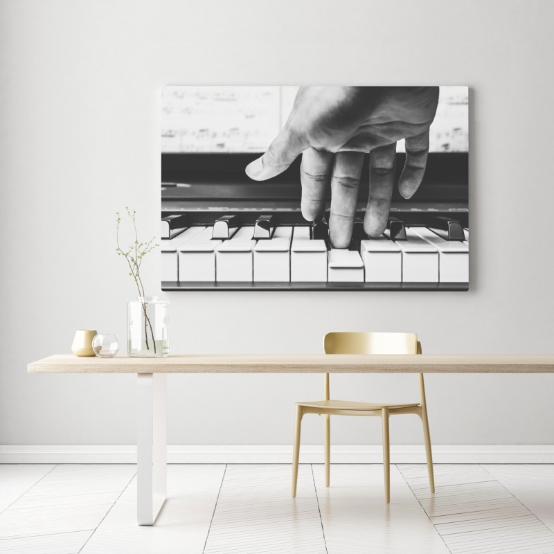 Leinwandbild hand auf klaviertasten – Wallnifity® Leinwandbild hand auf klaviertasten – Wallnifity®