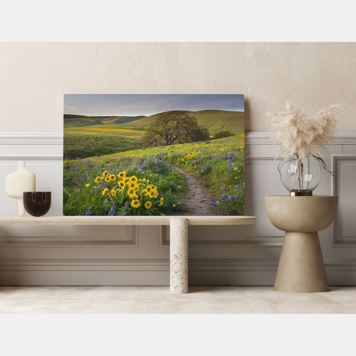 Leinwandbild pfad durch blumenwiese mit eichenbaum – Wallnifity® Leinwandbild pfad durch blumenwiese mit eichenbaum – Wallnifity®