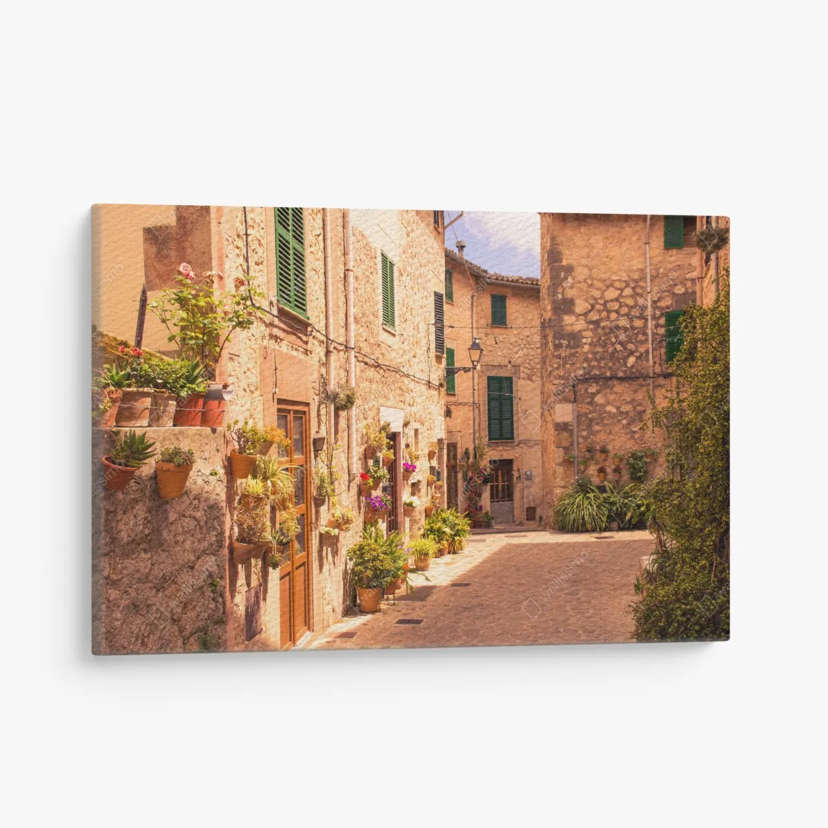 Leinwandbild sonnige mediterrane gasse mit blumentöpfen – Wallnifity® Leinwandbild sonnige mediterrane gasse mit blumentöpfen – Wallnifity®