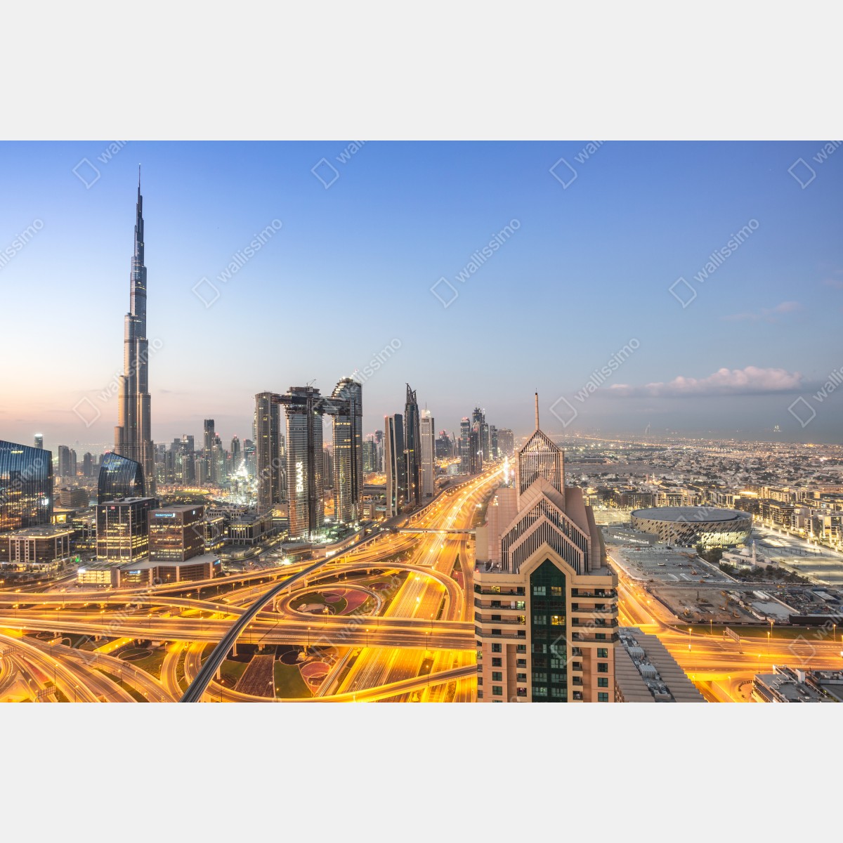 Leinwandbild skyline von Dubai bei dämmerung – Wallnifity® Leinwandbild skyline von Dubai bei dämmerung – Wallnifity®