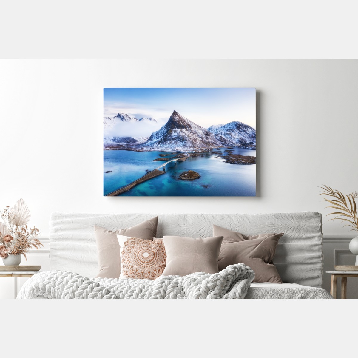 Leinwandbild Lofoten brücke und berg aus der luft – Wallnifity®