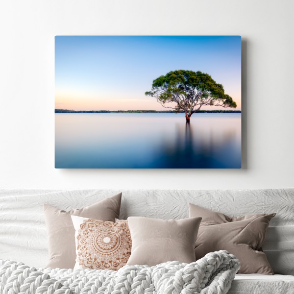 Leinwandbild einsamer baum am stillen see – Wallnifity® Leinwandbild einsamer baum am stillen see – Wallnifity®