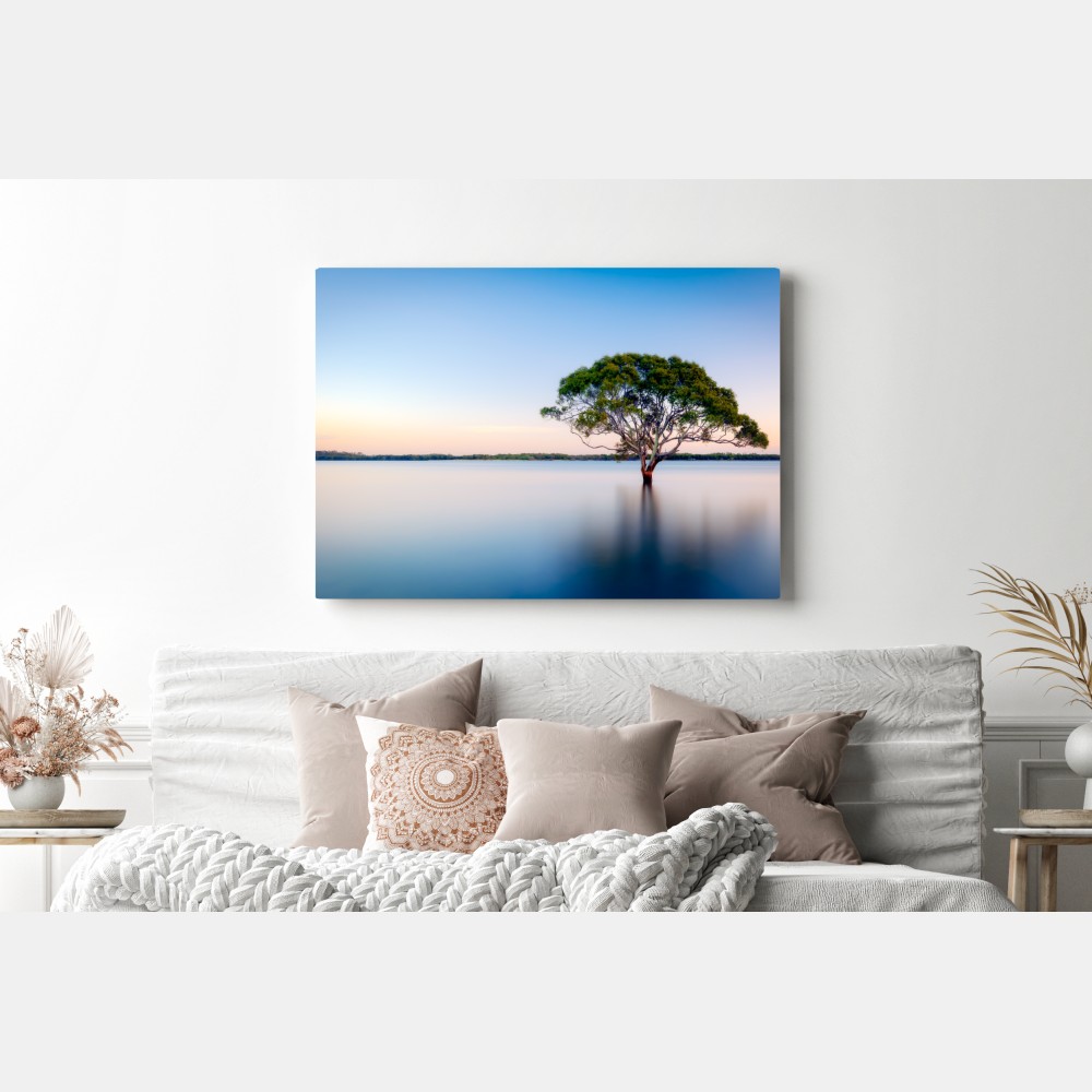 Leinwandbild einsamer baum am stillen see – Wallnifity® Leinwandbild einsamer baum am stillen see – Wallnifity®