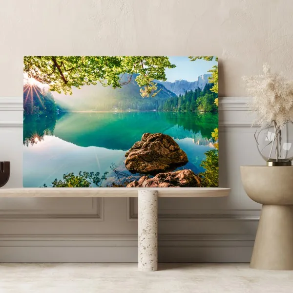 Leinwandbild morgendliche szene am Fusine-see mit Mangart – Wallnifity®