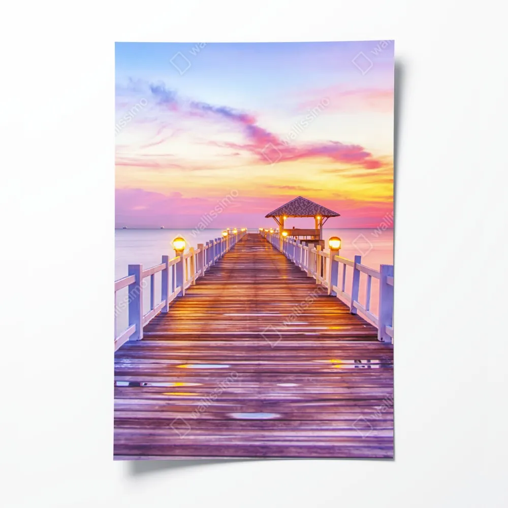 Poster sonnenuntergang am steg zum ruhigen horizont – Wallnifity® Poster sonnenuntergang am steg zum ruhigen horizont – Wallnifity®