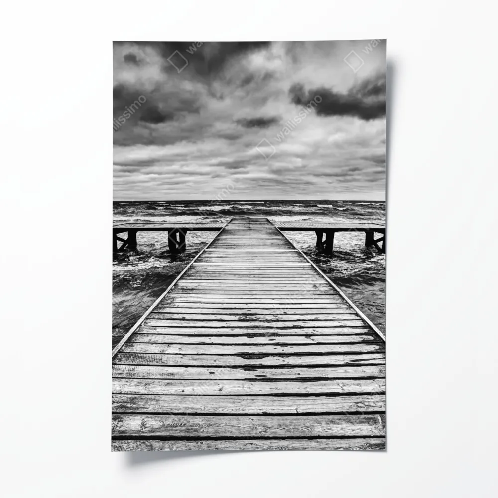 Poster dramatischer schwarzweiß-steg in stürmischer see – Wallnifity® Poster dramatischer schwarzweiß-steg in stürmischer see – Wallnifity®