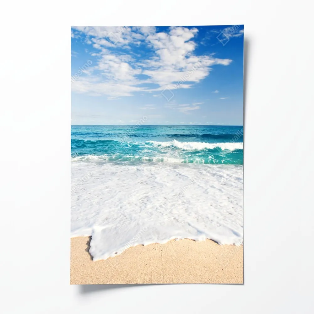 Poster türkisfarbene wellen am sandstrand – Wallnifity® Poster türkisfarbene wellen am sandstrand – Wallnifity®