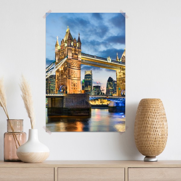 Poster Tower Bridge bei dämmerung, London skyline – Wallnifity® Poster Tower Bridge bei dämmerung, London skyline – Wallnifity®