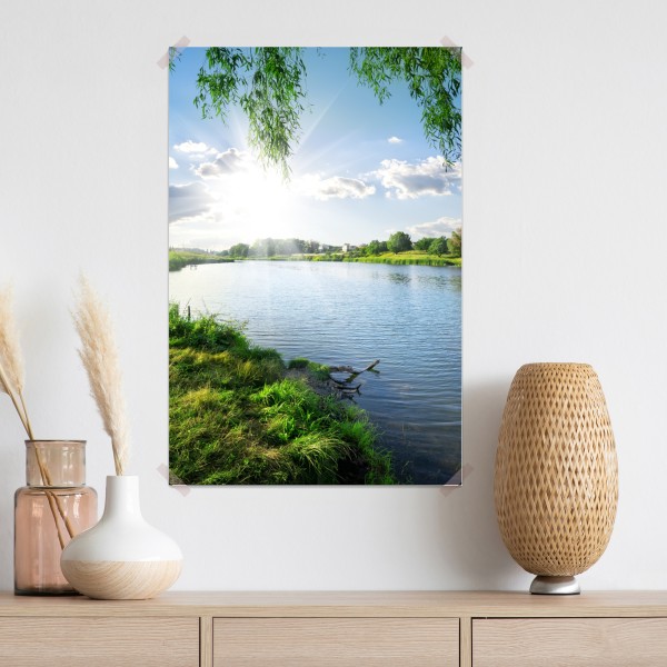 Poster sonnenbeschienenes flussufer mit üppigem grün – Wallnifity® Poster sonnenbeschienenes flussufer mit üppigem grün – Wallnifity®