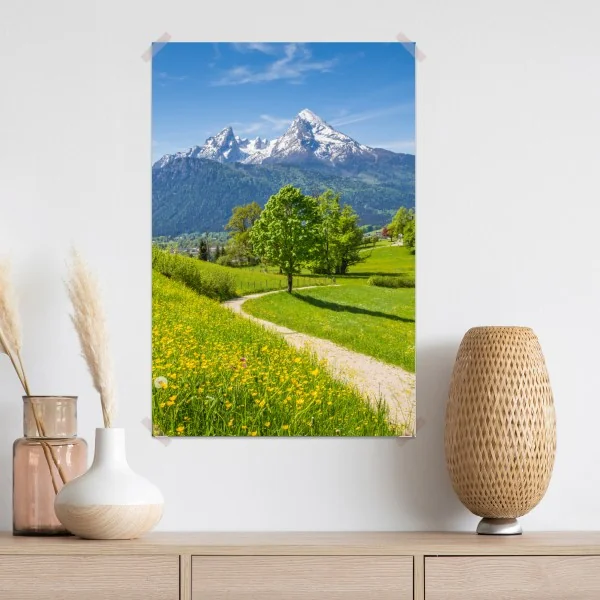 Poster alpine frühlingswiese mit schneebedeckten gipfeln – Wallnifity® Poster alpine frühlingswiese mit schneebedeckten gipfeln – Wallnifity®