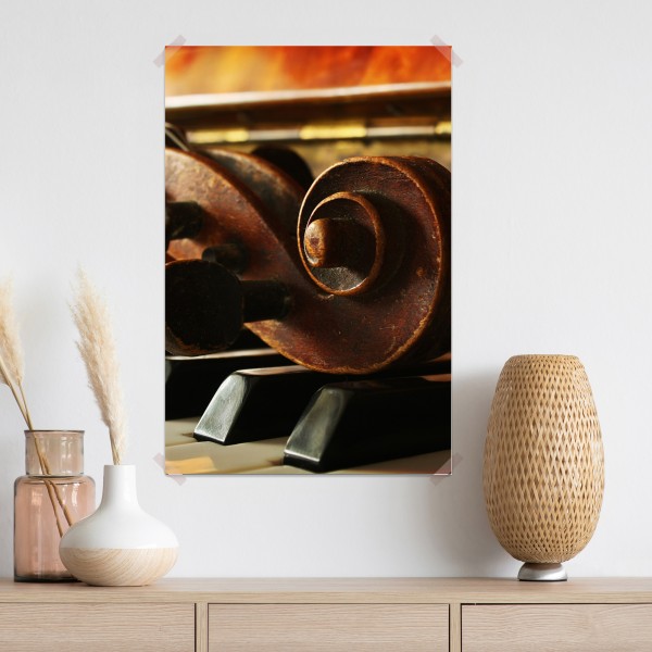 Poster vintage geigenkopf auf klaviertasten – Wallnifity® Poster vintage geigenkopf auf klaviertasten – Wallnifity®