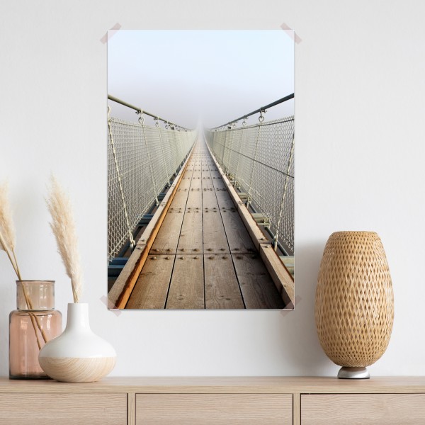 Poster neblige hängebrücke die in den nebel führt – Wallnifity® Poster neblige hängebrücke die in den nebel führt – Wallnifity®