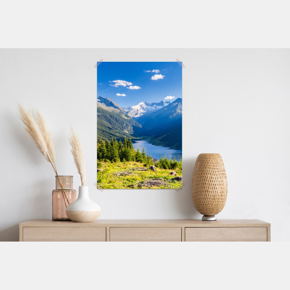 Poster ruhiges tal mit alpensee – Wallnifity® Poster ruhiges tal mit alpensee – Wallnifity®