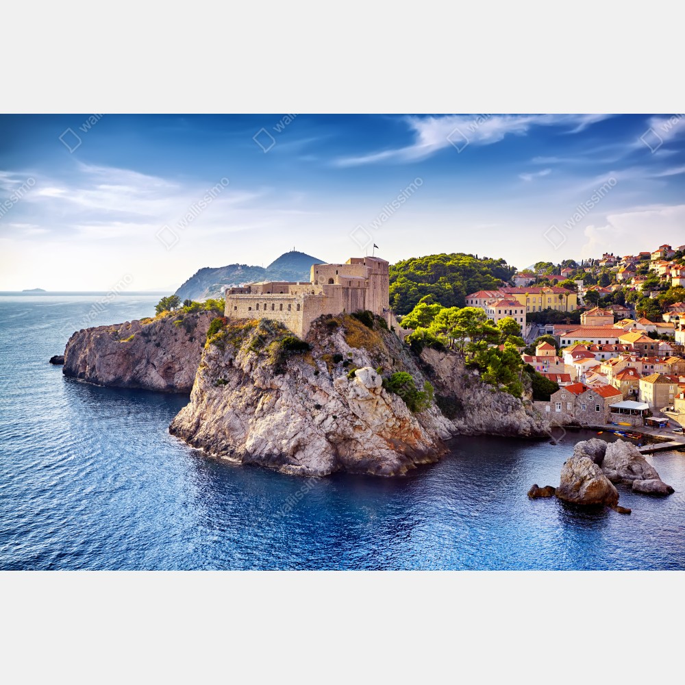 Poster Dubrovnik küstenfestung auf felsigen klippen – Wallnifity® Poster Dubrovnik küstenfestung auf felsigen klippen – Wallnifity®