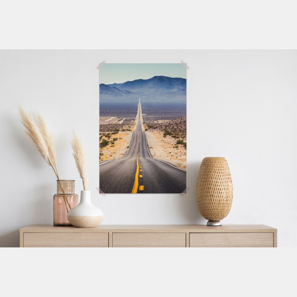Poster endlose wüstenstraße in die berge – Wallnifity®