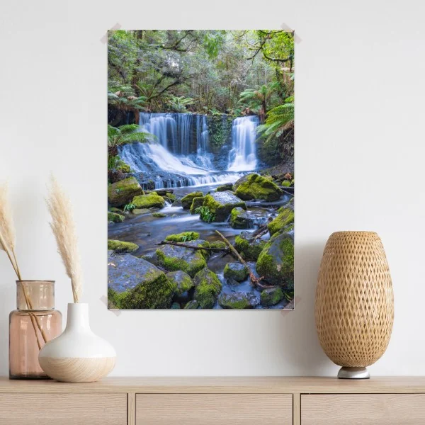 Poster friedlicher waldwasserfall – Wallnifity® Poster friedlicher waldwasserfall – Wallnifity®