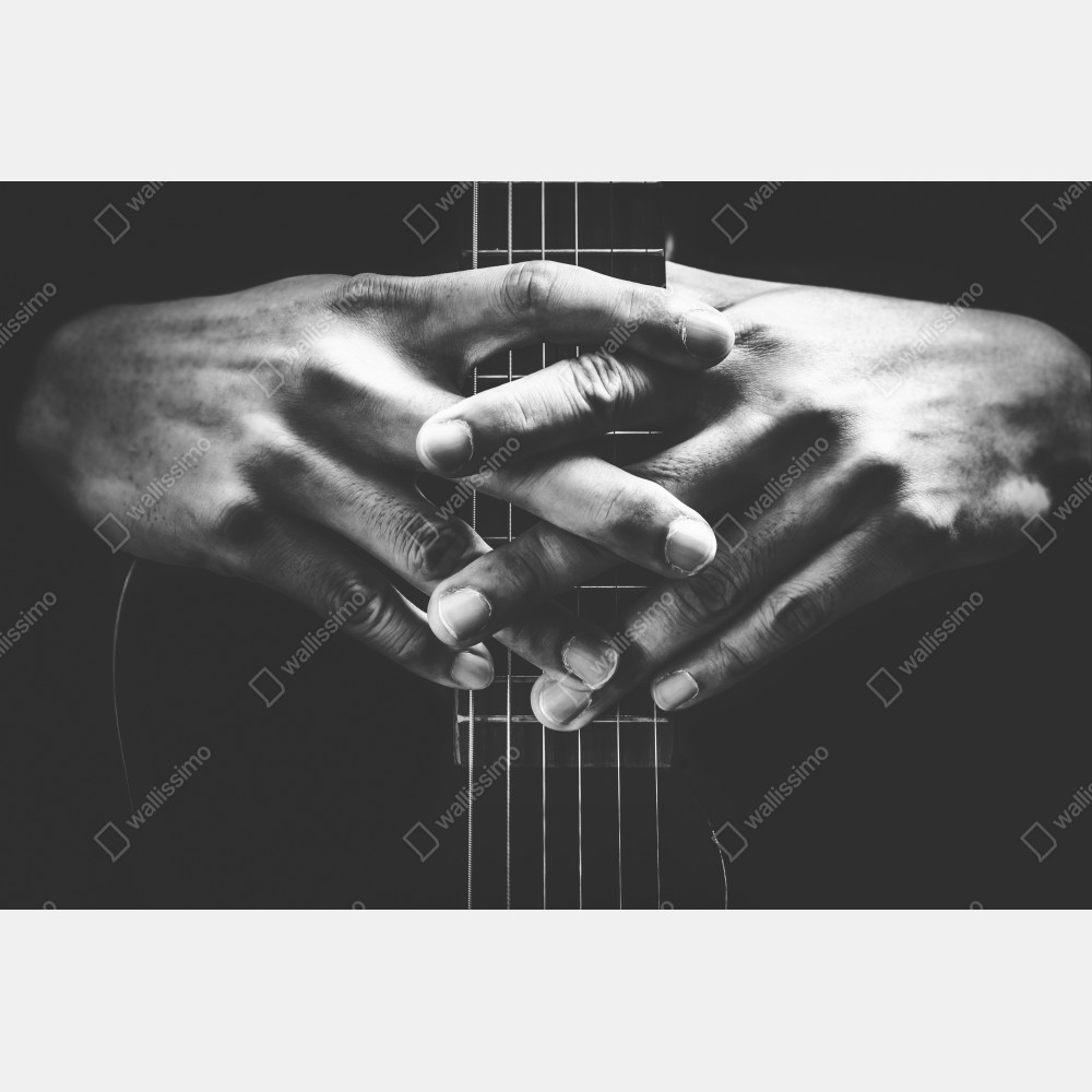 Poster verschränkte hände auf gitarrensaiten – Wallnifity® Poster verschränkte hände auf gitarrensaiten – Wallnifity®