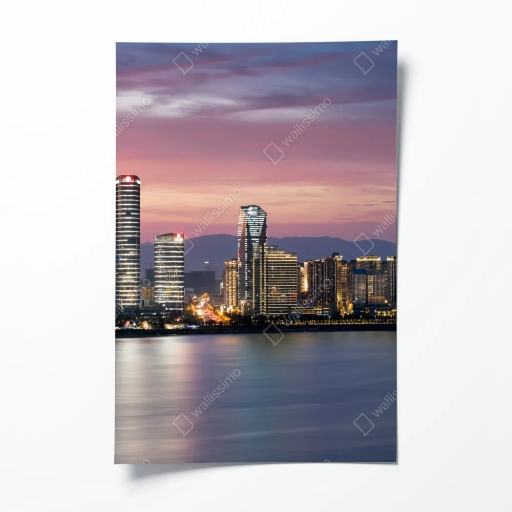 Poster ruhige stadtskyline bei dämmerung – Wallnifity® Poster ruhige stadtskyline bei dämmerung – Wallnifity®