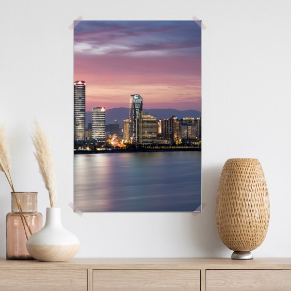 Poster ruhige stadtskyline bei dämmerung – Wallnifity® Poster ruhige stadtskyline bei dämmerung – Wallnifity®