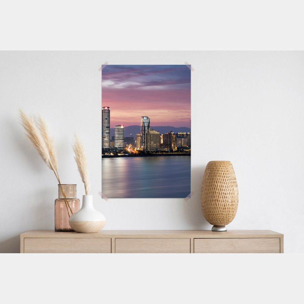 Poster ruhige stadtskyline bei dämmerung – Wallnifity® Poster ruhige stadtskyline bei dämmerung – Wallnifity®
