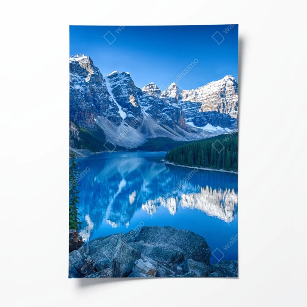 Poster ruhiger bergsee mit spiegelung – Wallnifity®
