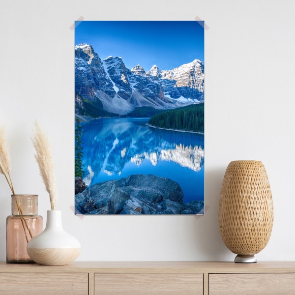 Poster ruhiger bergsee mit spiegelung – Wallnifity®