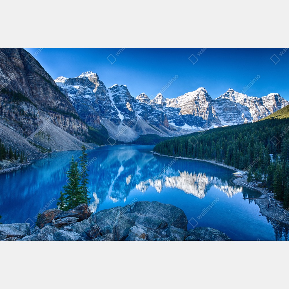 Poster ruhiger bergsee mit spiegelung – Wallnifity®