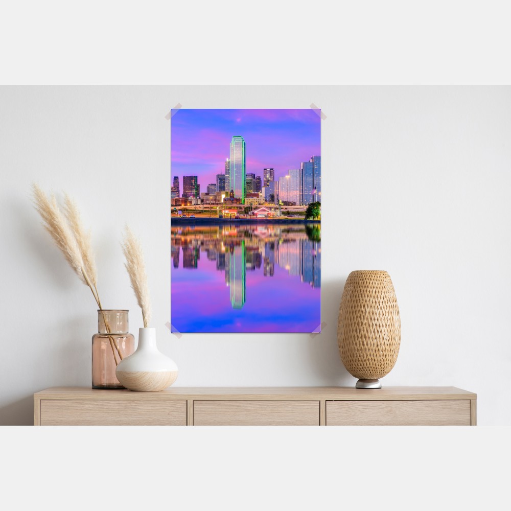 Poster Dallas skyline im violetten abendlicht – Wallnifity® Poster Dallas skyline im violetten abendlicht – Wallnifity®