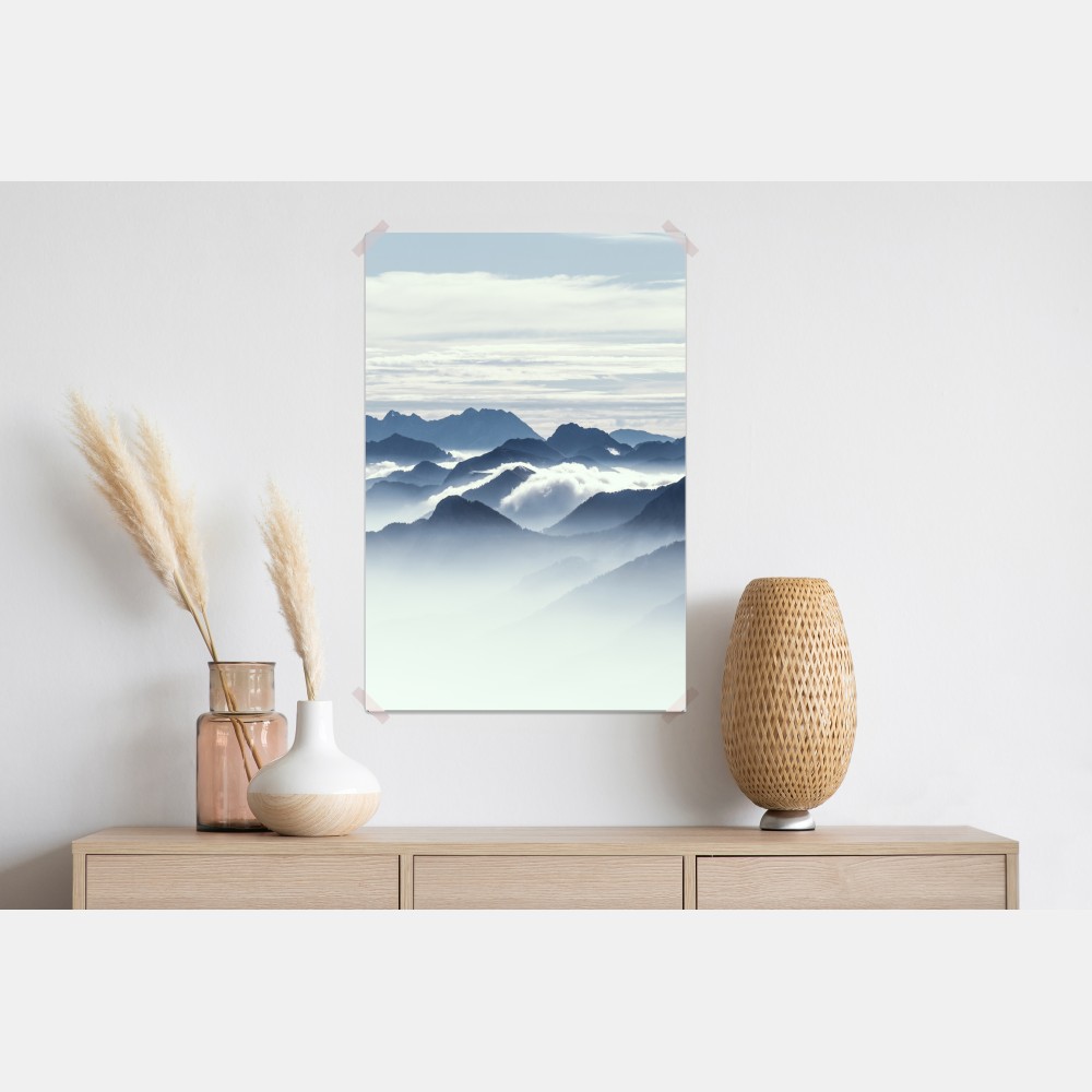 Poster neblige bergschichten im morgenlicht – Wallnifity® Poster neblige bergschichten im morgenlicht – Wallnifity®